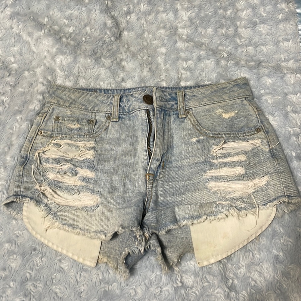 American Eagle High Rise Festival Shorts